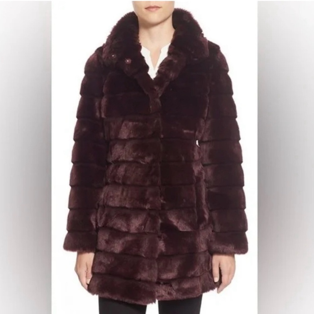 Luxurious Faux Fur Coat in Rich Purple